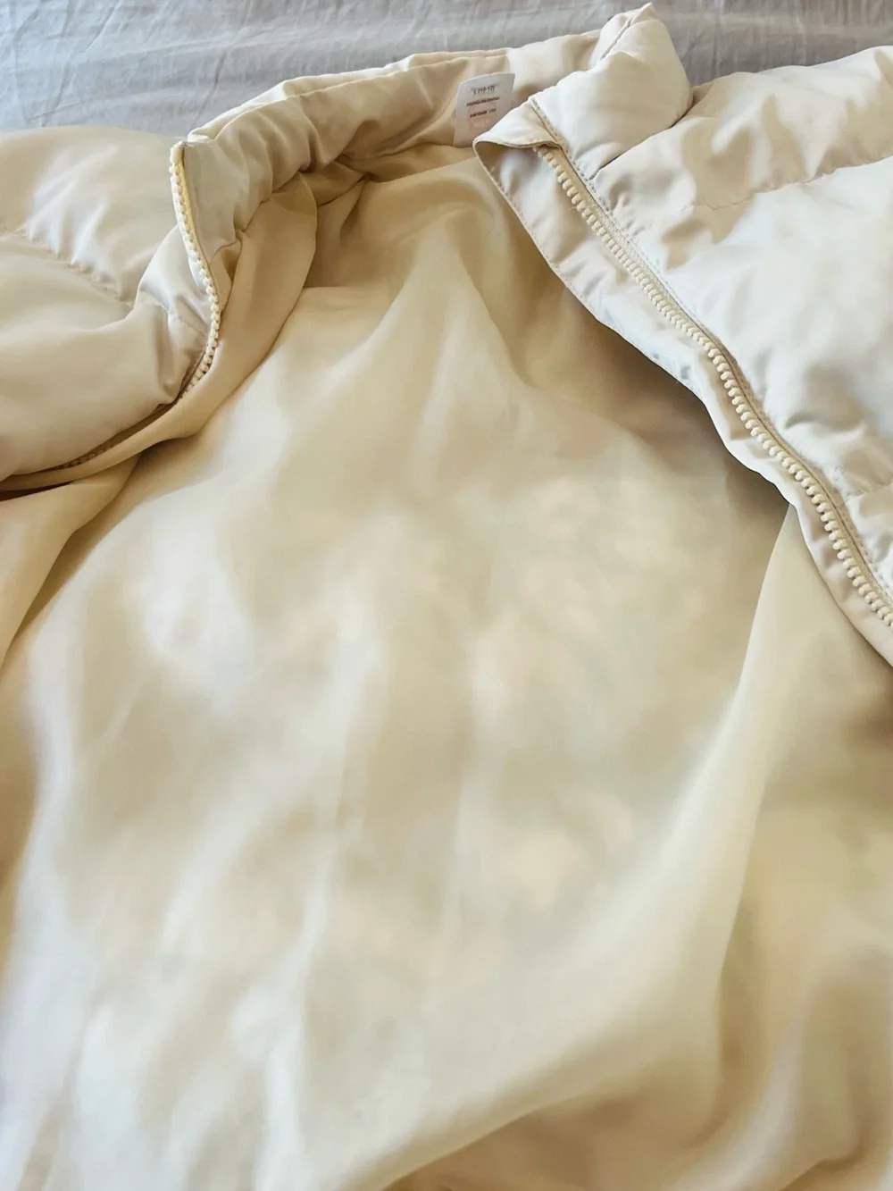 Ivory Puffer Jacket - Neutral Cream Winter girls Coat size 10-12 L